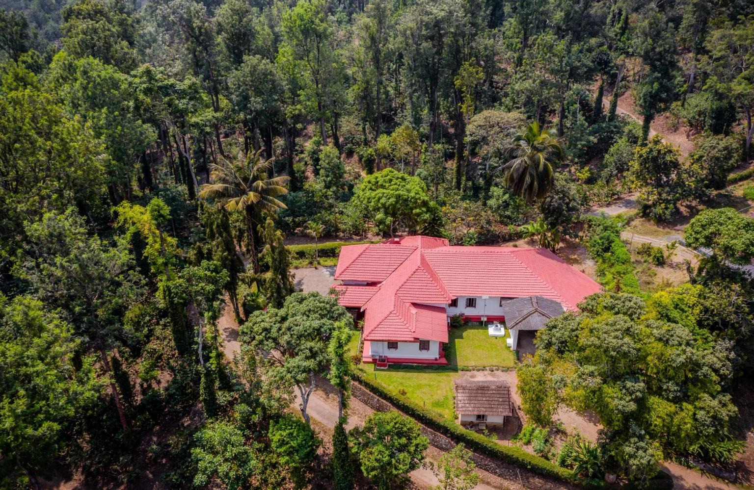 SURGI BUNGALOW - AMÃ STAYS & TRAILS